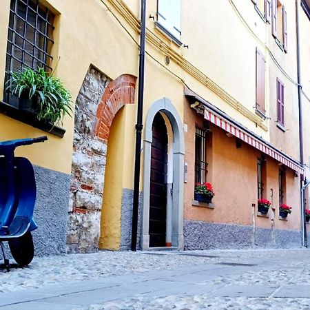Lovely Mansard Iseo Portelle Holiday With Private Parking And Bike Storage Eksteriør bilde