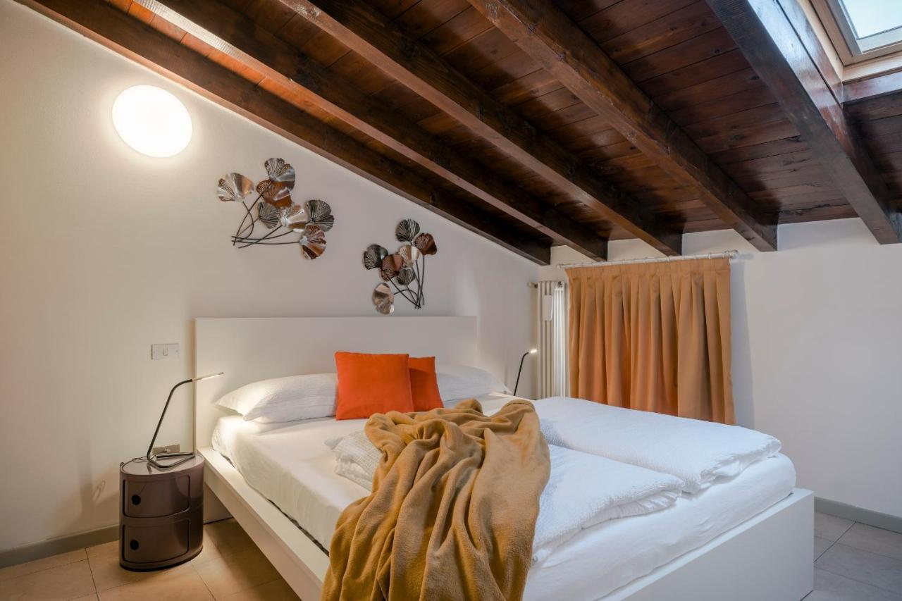 Lovely Mansard Iseo Portelle Holiday With Private Parking And Bike Storage Eksteriør bilde